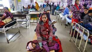 गोरखपुर से कोटा तक: 'बच्‍चे तो मरते ही हैं'