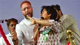 अमूल्या की निंदा कर रहे उसके माता-पिता भी 'बेगुनाह' नहीं हैं अमूल्या की निंदा कर रहे उसके माता-पिता भी 'बेगुनाह' नहीं हैं
