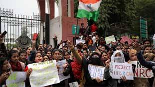 Jamia protest: पुलिस FIR और वीडियो वॉर के बाद आगे क्या?