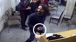 Jamia Library CCTV video: मुंह पर कपड़ा, हाथ में पत्थर लेकर किताब पढ़ने वाले कौन थे? Jamia Library CCTV video: मुंह पर कपड़ा, हाथ में पत्थर लेकर किताब पढ़ने वाले कौन थे?