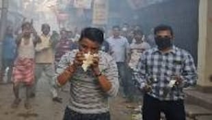 Corona virus से डरिए, ज़िंदा रहेंगे तो मिलते रहेंगे... Corona virus से डरिए, ज़िंदा रहेंगे तो मिलते रहेंगे...