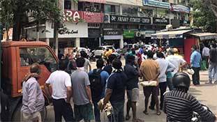 शराब से सरकार को चाहिए रेवेन्यू भले क़ीमत देश की औरतें क्यों न चुकाएं शराब से सरकार को चाहिए रेवेन्यू भले क़ीमत देश की औरतें क्यों न चुकाएं