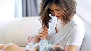 Mothers Day: 'मां के दूध' और जानलेवा कोरोना वायरस से जुड़ी रिसर्च दिल को सुकून देने वाली है