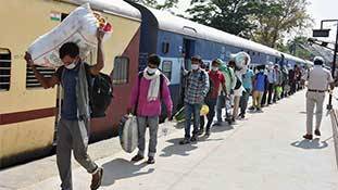 Coronavirus outbreak: प्रवासी मजदूरों के लिए अच्छी खबर बिहार की मुसीबत बन रही है! Coronavirus outbreak: प्रवासी मजदूरों के लिए अच्छी खबर बिहार की मुसीबत बन रही है!