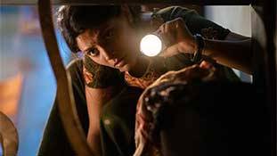 Choked के जरिए अनुराग कश्यप ने नोटबंदी के घोटाले पर गोली चलाई, जो मिस फायर हो गयी