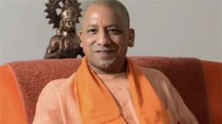 Yogi Adityanath जुट गये हैं हर वोट बैंक को अपना बनाने की कोशिश में Yogi Adityanath जुट गये हैं हर वोट बैंक को अपना बनाने की कोशिश में