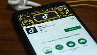 TikTok Ban In India: टिकटॉक स्टार्स पर हंसना ज़रूरी है क्या? TikTok Ban In India: टिकटॉक स्टार्स पर हंसना ज़रूरी है क्या?