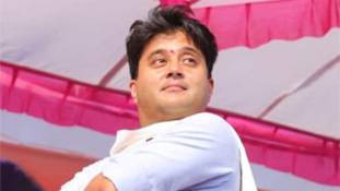 Jyotiraditya Scindia क्या 'दादी का नुस्खा' आजमा कर वैसा ही मुकाम हासिल कर पाएंगे? Jyotiraditya Scindia क्या 'दादी का नुस्खा' आजमा कर वैसा ही मुकाम हासिल कर पाएंगे?
