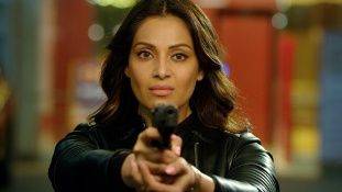 Dangerous Review: सिर्फ नाम ही है, बाकी करण-बिपाशा की वेब सीरीज की न कहानी में खौफ न, सस्पेंस में दम