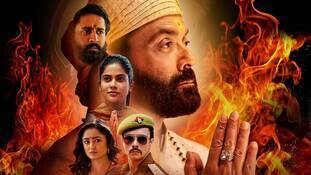 Aashram Review: प्रकाश झा ने तो बॉबी देओल के जरिए गुरमीत राम रहीम की करतूतों से रूबरू करवा दिया Aashram Review: प्रकाश झा ने तो बॉबी देओल के जरिए गुरमीत राम रहीम की करतूतों से रूबरू करवा दिया