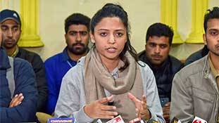 Article 370 के खात्मे का एक साल पूरा हुआ, लेकिन शेहला राशिद का झूठ कायम है!