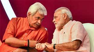 J&K में मनोज सिन्हा के जरिये मोदी की पॉलिटिकल स्ट्राइक की गूंज यूपी तक! J&K में मनोज सिन्हा के जरिये मोदी की पॉलिटिकल स्ट्राइक की गूंज यूपी तक!