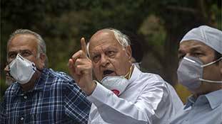 'भारत के बजाए चीनी राज पसंद करेंगे कश्मीरी' कहने वाले फारूक अब्दुल्ला उइगर मुसलमानों से पूछ लें 'भारत के बजाए चीनी राज पसंद करेंगे कश्मीरी' कहने वाले फारूक अब्दुल्ला उइगर मुसलमानों से पूछ लें