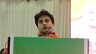 सिंधिया खुद एडजस्ट नहीं हो पा रहे हैं - या बीजेपी कार्यकर्ता पचा नहीं पा रहे हैं? सिंधिया खुद एडजस्ट नहीं हो पा रहे हैं - या बीजेपी कार्यकर्ता पचा नहीं पा रहे हैं?