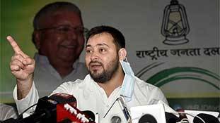 लालू यादव के किए की सजा तेजस्वी यादव ने भुगती है लालू यादव के किए की सजा तेजस्वी यादव ने भुगती है