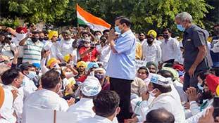 किसान आंदोलन में आम आदमी पार्टी मदद कम सपने ज़्यादा देख रही है! किसान आंदोलन में आम आदमी पार्टी मदद कम सपने ज़्यादा देख रही है!