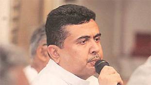 ममता बनर्जी के गुट से एक और दिग्गज के छटकने की संभावना से BJP में उम्मीदें बंधी ममता बनर्जी के गुट से एक और दिग्गज के छटकने की संभावना से BJP में उम्मीदें बंधी
