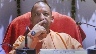 कोरोना से जूझते बीता योगी आदित्यनाथ का 2020 - नया स्ट्रेन 2021 की नयी मुसीबत कोरोना से जूझते बीता योगी आदित्यनाथ का 2020 - नया स्ट्रेन 2021 की नयी मुसीबत
