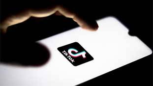 Tiktok की भारत-वापसी की खबर से उदास बबलू जाग गया है! Tiktok की भारत-वापसी की खबर से उदास बबलू जाग गया है!