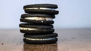 Oreo और Parle G के बीच टकराव हाईकोर्ट पहुंचने वाले दिलचस्प मामलों में से एक है Oreo और Parle G के बीच टकराव हाईकोर्ट पहुंचने वाले दिलचस्प मामलों में से एक है