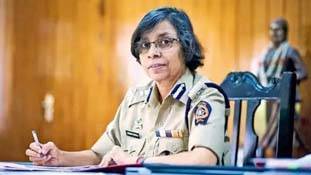 कौन हैं IPS रश्मि शुक्ला? महाराष्ट्र के सियासी भूचाल में 'ट्रांसफर-पोस्टिंग' का नया घमासान! कौन हैं IPS रश्मि शुक्ला? महाराष्ट्र के सियासी भूचाल में 'ट्रांसफर-पोस्टिंग' का नया घमासान!