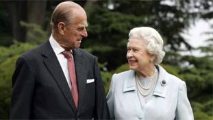 पुरुषों की वर्चस्व वाली इस दुनिया में प्रिंस फिलिप जैसे रानी के राजा दुर्लभ हैं!