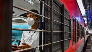 कोरोना महामारी: हालात बदतर हैं पर घर से निकलना भी मजबूरी, काम आएंगी ये बातें