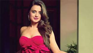 अमीषा पटेल वो अभिनेत्री हैं जिन्हें फिल्मों से ज्यादा चुनावों का इंतजार रहता है!