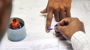 यूपी पंचायत चुनाव: प्रधानी के लिए लोग जो करें, वो कम है यूपी पंचायत चुनाव: प्रधानी के लिए लोग जो करें, वो कम है