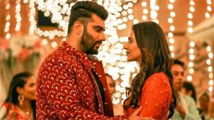 Sardar Ka Grandson Review: इमोशनल फैमिली कॉमेडी फिल्म है 'सरदार का ग्रैंडसन' Sardar Ka Grandson Review: इमोशनल फैमिली कॉमेडी फिल्म है 'सरदार का ग्रैंडसन'