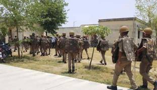 चित्रकूट जेल हत्याकांड: कैदियों को मिलने वाली आम सुविधाओं में शामिल है 'असलहा'