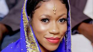 फैन ने की हद पार तो महिला सिंगर ने सिखाया सबक!