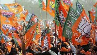 यूपी में जिला पंचायत अध्यक्ष का चुनाव बीजेपी के लिए चुनौती क्यों है, जानिए यूपी में जिला पंचायत अध्यक्ष का चुनाव बीजेपी के लिए चुनौती क्यों है, जानिए