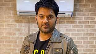 कपिल शर्मा कितनी फीस लेते हैं अपने कॉमेडी शो के लिए? वो छोटी स्क्रीन के अमिताभ-अक्षय हैं कपिल शर्मा कितनी फीस लेते हैं अपने कॉमेडी शो के लिए? वो छोटी स्क्रीन के अमिताभ-अक्षय हैं