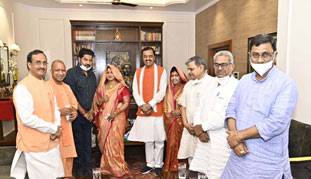 केशव के द्वार पर योगी का पहुंचना, नाराजगी दूर करने से आगे की कहानी!