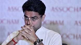छह दिन किया हाईकमान का इंतजार फिर सचिन पायलट ने थाम लिया स्टेयरिंग छह दिन किया हाईकमान का इंतजार फिर सचिन पायलट ने थाम लिया स्टेयरिंग