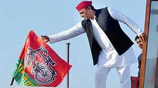 यूपी चुनाव को पिछड़ा वर्सेज अगड़ा बनाएगी सपा!