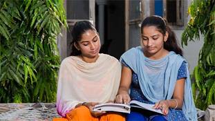 लड़कियों को सीखाना छोड़ दीजिए ये पांच 'अच्छी' बातें, फायदे की जगह होता है उनका नुकसान