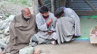 कश्मीर में आए दो धोखेबाज शरणार्थी, जिन्होंने सनातन धर्म का नाश कर दिया!