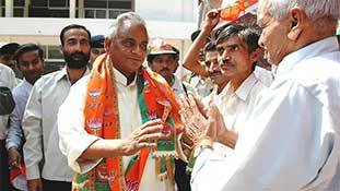 राजनीति में हर संभावना का नाम है कल्याण सिंह