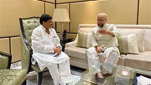 ओवैसी से मुलाकात कर शिवपाल ने अखिलेश यादव को मैसेज दे दिया है!