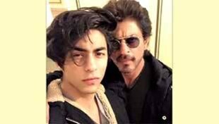 Aryan Khan Drug Case: शाहरूख खान भी कहीं सुनील दत्त न बन बैठें Aryan Khan Drug Case: शाहरूख खान भी कहीं सुनील दत्त न बन बैठें