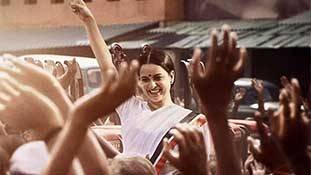 कंगना रनौत ने थलाइवी में कई अधूरे सवाल छोड़ दिए हैं...