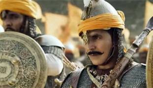 Omicron से डरा बॉलीवुड: YRF ने स्थगित किया पृथ्वीराज का ट्रेलर; फिल्म की रिलीज पर भी सस्पेंस!