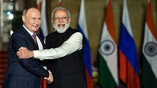 भारत-रूस रक्षा संबंधों से खुराफाती देशों में तनाव क्यों है...