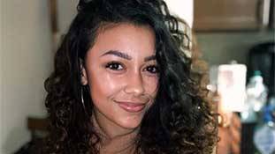 TikTok स्टार शाइना ने भारतीय लड़कियों को ऑनलाइन डेटिंग के चैलेंज बता दिए हैं!