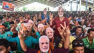 धर्म-व्यापार की राजनीति में गायब हुए जनहित के मुद्दे?