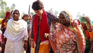 प्रियंका गांधी मौका गंवा चुकी हैं, महिलाओं के लिए घोषणा पत्र से राह आसान नहीं होगी