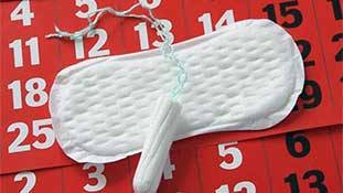 बॉयज़ स्कूल में हुआ सैनिटरी पैड्स का घपला और ये मजाक बिलकुल नहीं है!