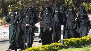 हिजाब केस में अब तक की दलीलों पर डालिए एक नजर...